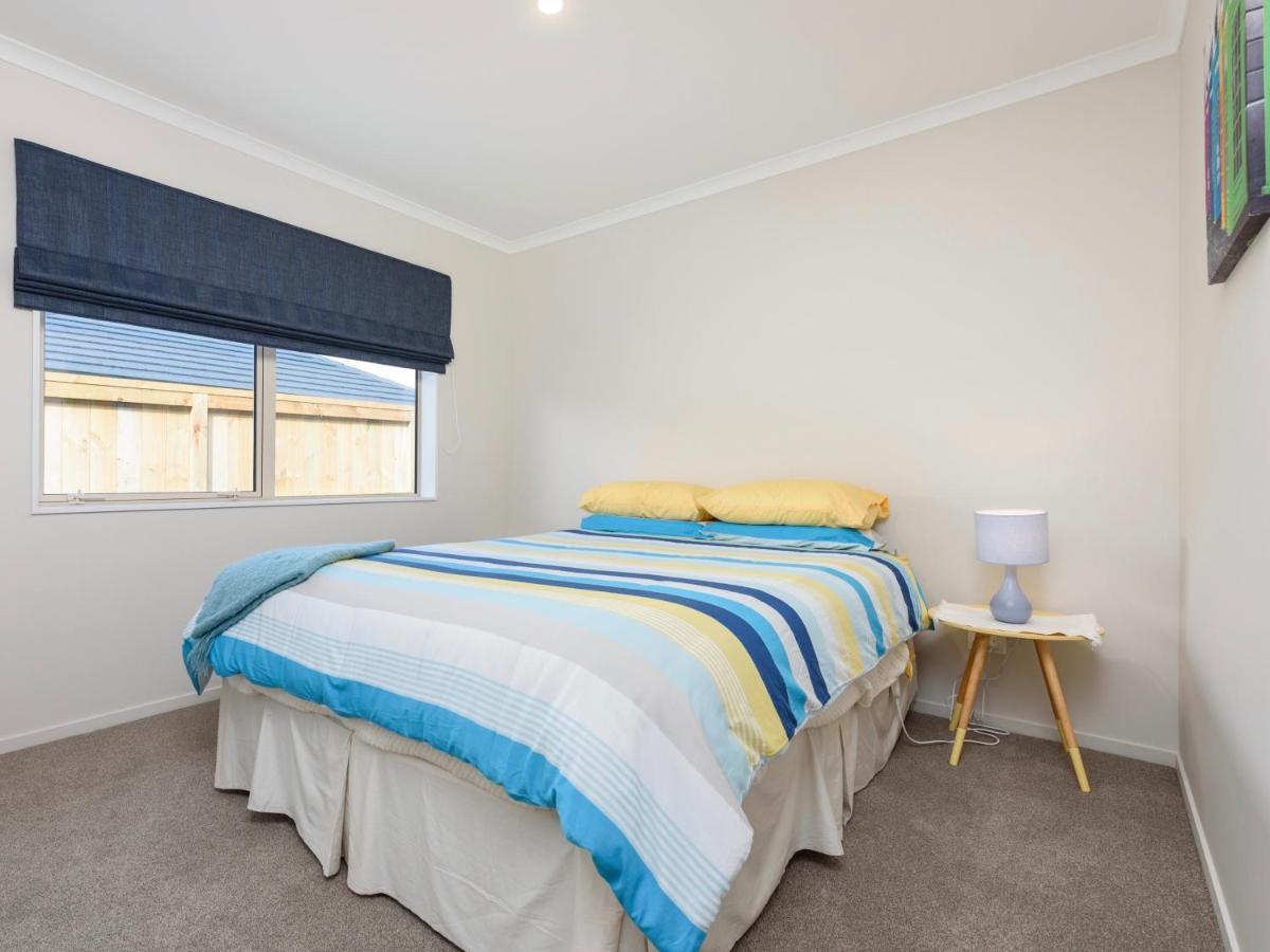 Modern Beach Break - Waihi Beach Holiday Home Екстер'єр фото