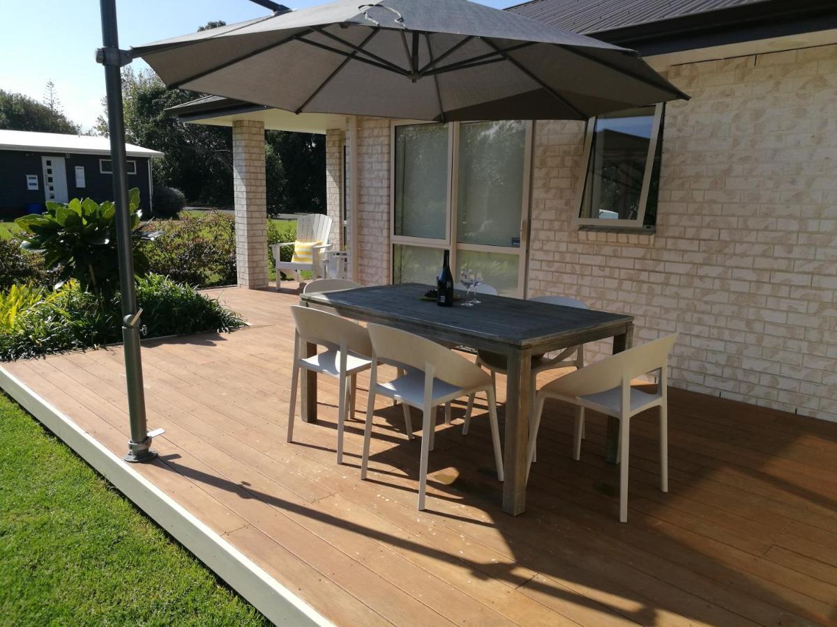 Modern Beach Break - Waihi Beach Holiday Home Екстер'єр фото